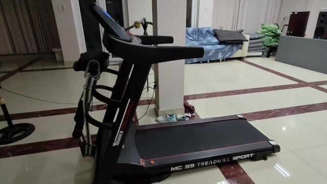 Máy chạy bộ Toshiko MC 55 Treadmill Sport Đen. Mua bán Đồ thể thao, Dã ngoại tại Huyện Bến Lức Long An được đăng bởi Huỳnh Thảo hình 1