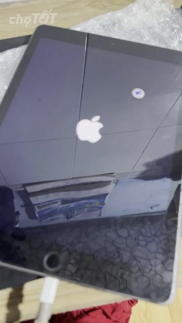 iPad Pro thay pin là sài được. Mua bán Máy tính bảng tại Thành phố Thủ Đức Tp Hồ Chí Minh được đăng bởi Tú Như hình 1