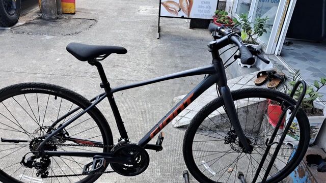 Xe đạp touring Giant Escape 2 City. Mua bán Xe đạp tại Thành phố Thuận An Bình Dương được đăng bởi Xuan Viet hình 1