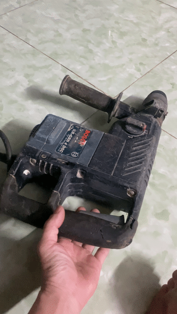 Máy khoan bê tông Bosch GBH 4 DSC. Mua bán Đồ chuyên dụng, Giống nuôi trồng tại Quận 12 Tp Hồ Chí Minh được đăng bởi huỳnh long hình 1