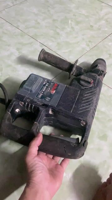 Máy khoan bê tông Bosch GBH 4 DSC. Mua bán Đồ chuyên dụng, Giống nuôi trồng tại Quận 12 Tp Hồ Chí Minh được đăng bởi huỳnh long hình 1
