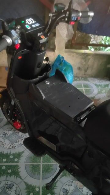 Xe điện màu Đen 2 thắng đĩa. Mua bán Xe đạp tại Huyện Long Hồ Vĩnh Long được đăng bởi A Long hình 1