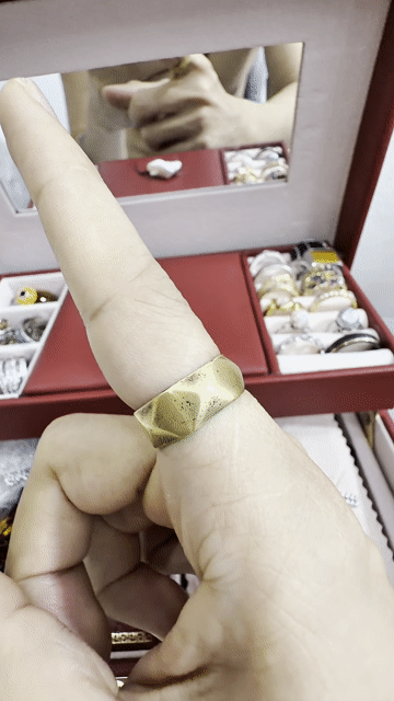 Nhẫn nam đồng vàng cắt giác cổ điển. Mua bán Phụ kiện thời trang khác tại Quận Tân Bình Tp Hồ Chí Minh được đăng bởi Lành Lasa hình 1