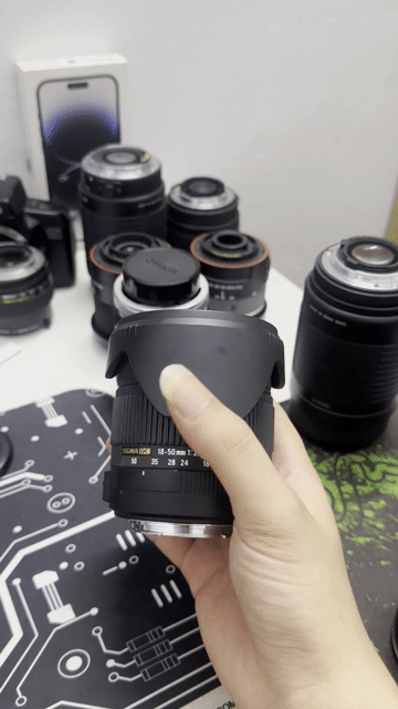 Ống kính máy ảnh Sigma 18-50mm HSM Canon Đen. Mua bán Máy ảnh, Máy quay tại Quận Nam Từ Liêm Hà Nội được đăng bởi Nguyễn Xuân Linh hình 1