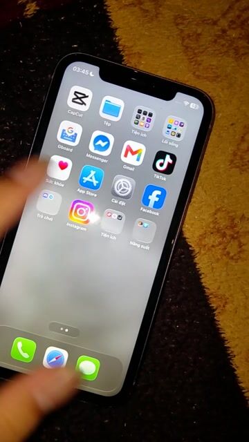 Apple iPhone 11 64GB Vỡ lưng, mất Face ID. Mua bán Điện thoại tại Huyện Văn Chấn Yên Bái được đăng bởi Hà Đức Nội  hình 1