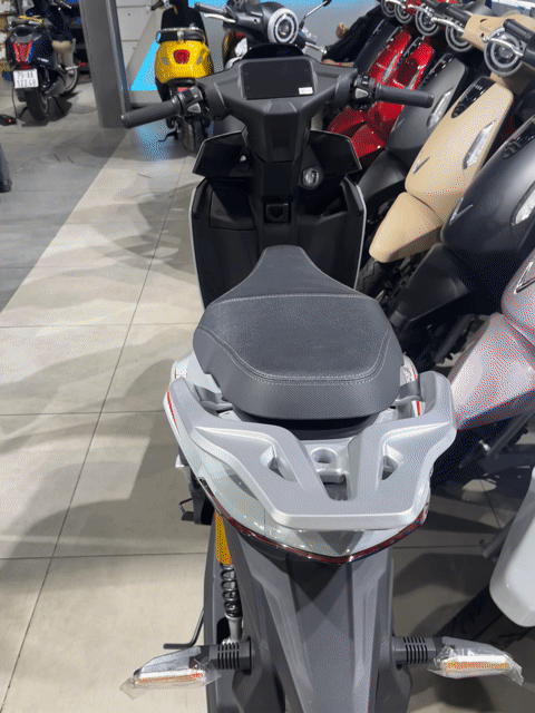 Xe máy điện VinFast Viper Xám. Mua bán Xe máy tại Quận 3 Tp Hồ Chí Minh được đăng bởi Vàng Shinhan hình 1