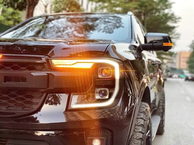 Ford Everest 2023 2.0 Titanium 4x4. Mua bán Ô tô tại Quận Cầu Giấy Hà Nội được đăng bởi trang makati hình 1