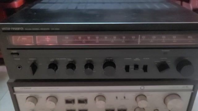 Amply Vector Research VR-2500 Đen AM/FM. Mua bán Tivi, Âm thanh tại Thành phố Sóc Trăng Sóc Trăng được đăng bởi trần châu hình 1
