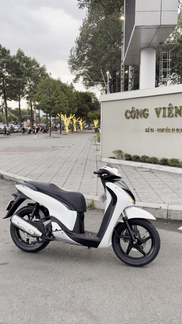 Honda SH 125 Mẫu Ý 2011 Trắng. Mua bán Xe máy tại Thành phố Biên Hòa Đồng Nai được đăng bởi hoàng nguyễn  hình 1
