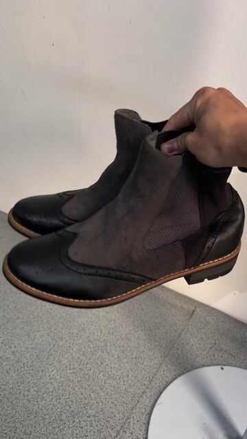 Giày cổ cao nam da lộn size 41-42 Mới. Mua bán Giày dép tại Quận Đống Đa Hà Nội được đăng bởi Leelee hình 1