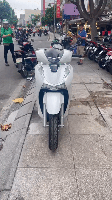 Honda SH 150 2021 Trắng 90%. Mua bán Xe máy tại Quận Tân Phú Tp Hồ Chí Minh được đăng bởi Tuanduy hình 1