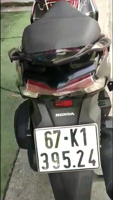 Honda Air Blade Đỏ đen. Mua bán Xe máy tại Thành phố Dĩ An Bình Dương được đăng bởi Cửa hàng xe máy Anh Khoa  hình 1