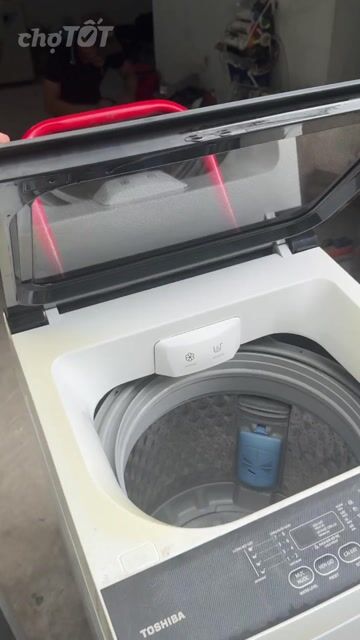 Máy giặt Toshiba 8kg đời mới. Mua bán Máy giặt tại Quận Hà Đông Hà Nội được đăng bởi e lê 286 nguyễn xiển hình 1