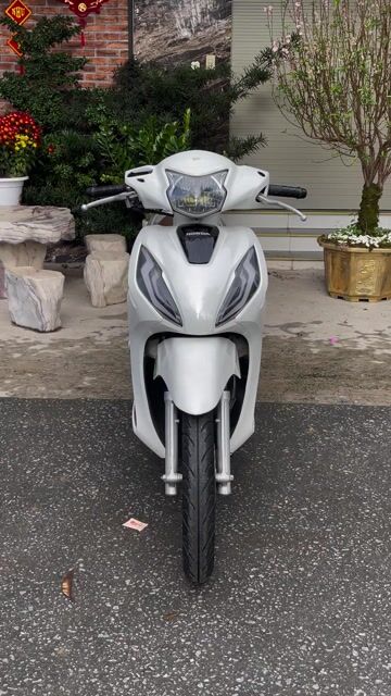 Honda Vision 2021 Trắng khoá Smk. Mua bán Xe máy tại Quận Nam Từ Liêm Hà Nội được đăng bởi Xe Máy Đức Dũng hình 1