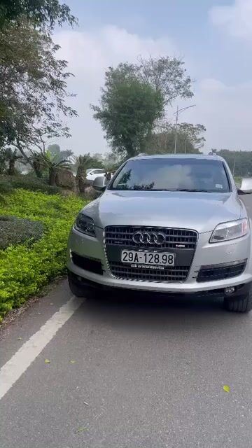 gd  bán Audi Q7 2010  7 chỗ chính chủ mua tự mới. Mua bán Ô tô tại Quận Tây Hồ Hà Nội được đăng bởi Hang hình 1