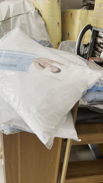 Ruột gối Vinarom Polyester Trắng Đủ size. Mua bán Giường, chăn ga gối nệm tại Quận Hải Châu Đà Nẵng được đăng bởi Xinh decor hình 1
