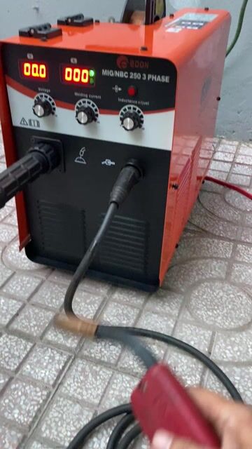 Máy hàn EDON MIG/NBC 250 3 PHASE đã qua sử dụng. Mua bán Đồ chuyên dụng, Giống nuôi trồng tại Quận Ninh Kiều Cần Thơ được đăng bởi Cơ Khí Hàn Cắt  hình 1