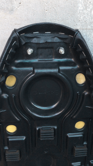 Yên xe máy Honda Dream Đen Da. Mua bán Phụ tùng xe tại Thành phố Vũng Tàu Bà Rịa - Vũng Tàu được đăng bởi Nguyễn Hoàng Huy hình 1