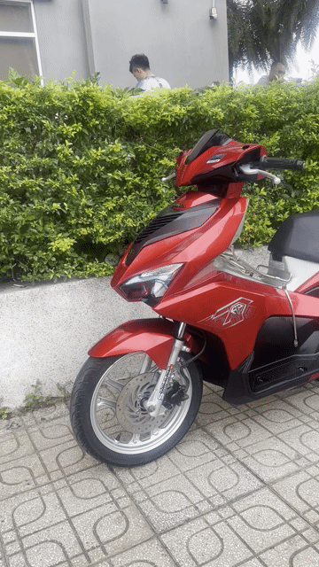 Airblade 2019 Smartkey Đỏ bạc zin mới 80% BSTP 9ch. Mua bán Xe máy tại Thành phố Thủ Đức Tp Hồ Chí Minh được đăng bởi Xe Máy Sơn Thủ Đức hình 1