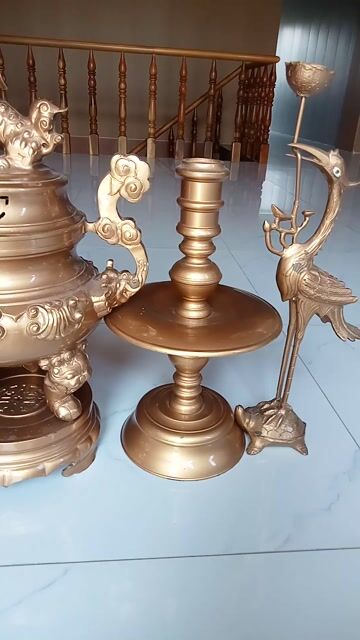 Đồ thờ cúng Đồng Vàng đồng. Mua bán Đồ sưu tầm, đồ cổ tại Thành phố Thủ Dầu Một Bình Dương được đăng bởi Việt PHẠM hình 1