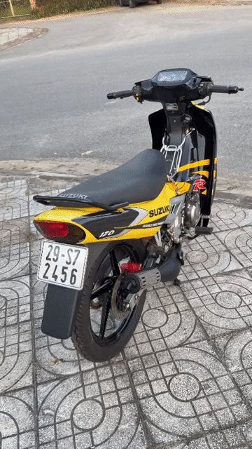 Suzuki Satria 2000 Giấy tờ zin có nguồn gốc. Mua bán Xe máy tại Huyện Sóc Sơn Hà Nội được đăng bởi Hien hình 1