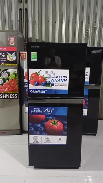 Tủ lạnh Toshiba Inverter 180 lít Đen. Mua bán Tủ lạnh tại Quận Bình Tân Tp Hồ Chí Minh được đăng bởi Phạm Thị Bích Mai hình 1