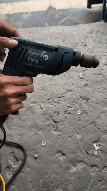 Máy khoan Bosch GBM 320 Đen. Mua bán Đồ chuyên dụng, Giống nuôi trồng tại Quận Ninh Kiều Cần Thơ được đăng bởi Lâm Quốc Trung  hình 1