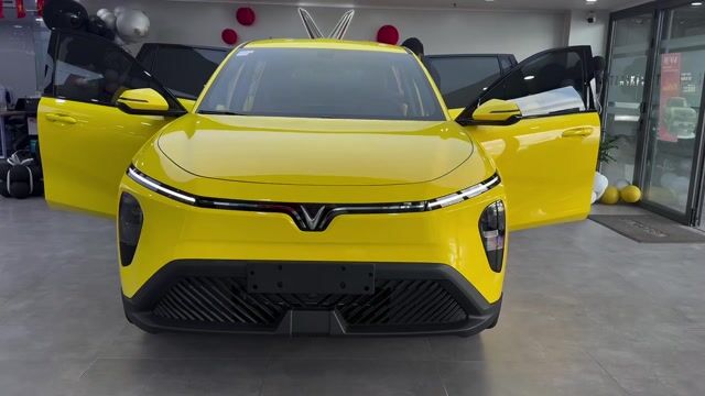 LIMO SẲN XE VÀNG+ĐỎ+BẠC+ĐEN GIAO LIỀN. Mua bán Ô tô tại Quận Bình Thạnh Tp Hồ Chí Minh được đăng bởi Kỳ hình 1