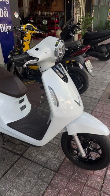 Xe máy điện VinFast Evo 200 lite trắng pin thuê. Mua bán Xe máy tại Quận 6 Tp Hồ Chí Minh được đăng bởi Võ Văn Huy hình 1