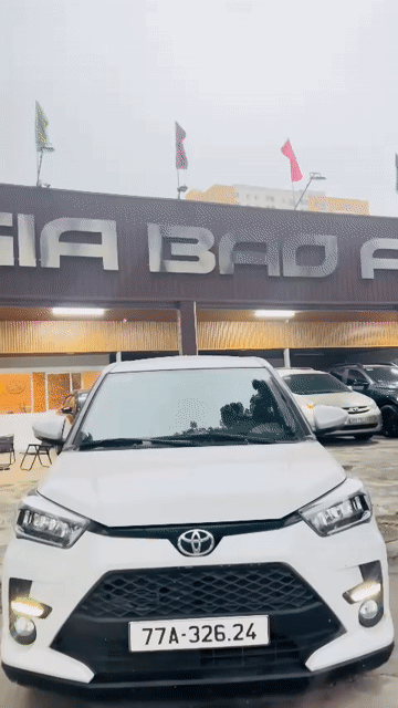 Toyota Raize 2024 Full 8000 km Trắng. Mua bán Ô tô tại Quận Hoàng Mai Hà Nội được đăng bởi Phạm quang đồng hình 1