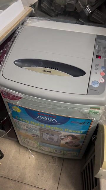 1tr500 máy giặt Sanyo 7kg, nắp hồng. Mua bán Máy giặt tại Quận 7 Tp Hồ Chí Minh được đăng bởi TH Điện lạnh giá rẻ siêu rẻ HCM hình 1