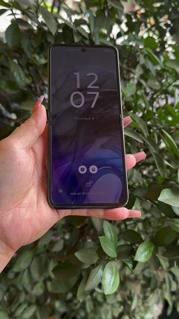 Motorola Razr 50S ram 8/256GB màu Xám. Giá rẻ. Mua bán Điện thoại tại Quận Bình Tân Tp Hồ Chí Minh được đăng bởi Hoàng Anh hình 1