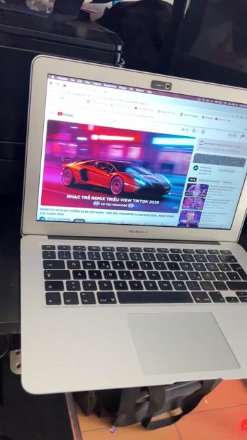 Apple MacBook Air 2015 4GB/250GB Bạc. Mua bán Laptop tại Quận Đống Đa Hà Nội được đăng bởi Tâm Anh hình 1