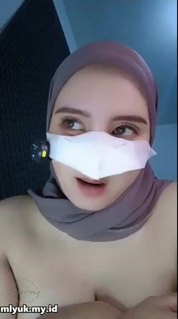 Umi Cantik Vagina Becek Sedang Bergairah