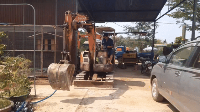 Máy xúc Hitachi EX30UR Cam Đã qua sử dụng. Mua bán Phương tiện khác tại Quận 8 Tp Hồ Chí Minh được đăng bởi Đức Tiến Phát hình 1