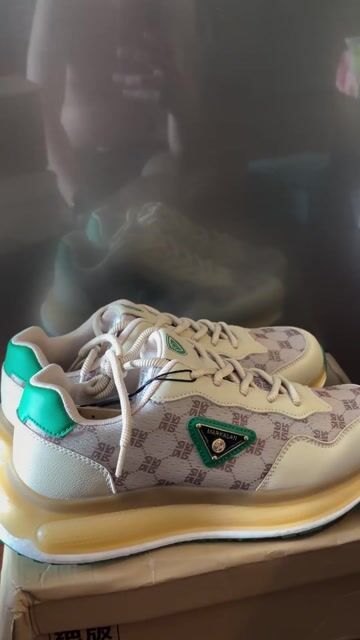 Giày thể thao MARKALAN Nam size 44 Mới. Mua bán Giày dép tại Quận Thanh Xuân Hà Nội được đăng bởi Sơn Hải hình 1
