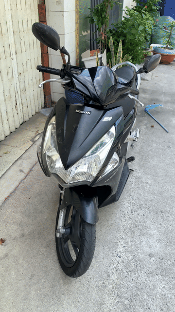 Honda Air Blade BSTP chính chủ sang tên -1 đời chủ. Mua bán Xe máy tại Quận 11 Tp Hồ Chí Minh được đăng bởi Hằng  hình 1