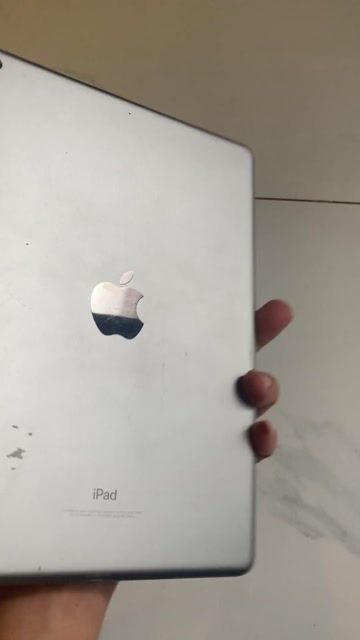 Apple iPad Gen 6 Wifi 32GB Xám pin 86%. Mua bán Máy tính bảng tại Quận 10 Tp Hồ Chí Minh được đăng bởi Thịnh hình 1