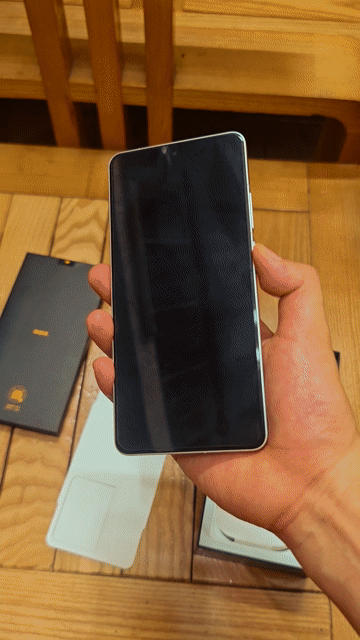 Realme GT6 256GB Trắng Đã sử dụng. Mua bán Điện thoại tại Quận Cầu Giấy Hà Nội được đăng bởi Lê An hình 1