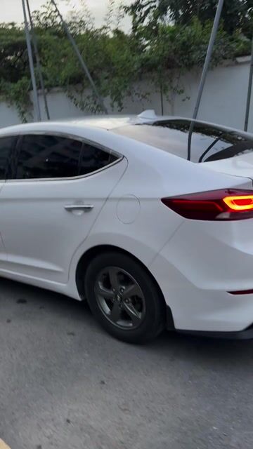 Hyundai Elantra 2016 1.6 MT - 12V. Mua bán Ô tô tại Thành phố Thuận An Bình Dương được đăng bởi Phong Bình Dương hình 1