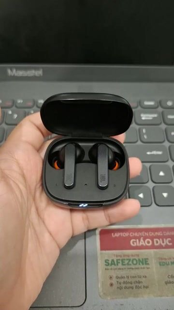 Tai nghe JBL Live Pro Plus Đen. Mua bán Tivi, Âm thanh tại Huyện An Dương Hải Phòng được đăng bởi Pham Quynh Nhu Le hình 1