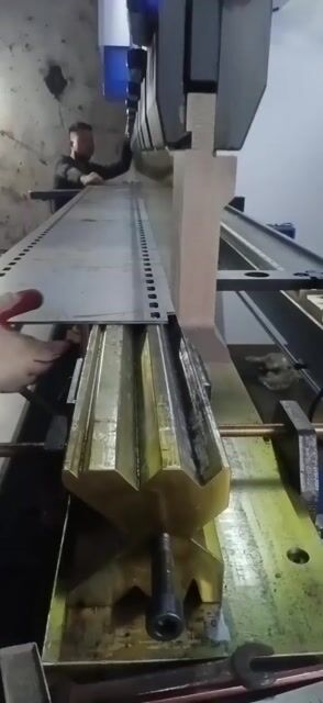 Máy chấn JDGF NA-300-4000 300T 4M. Mua bán Đồ chuyên dụng, Giống nuôi trồng tại Thành phố Phúc Yên Vĩnh Phúc được đăng bởi Vũ Thắng hình 1