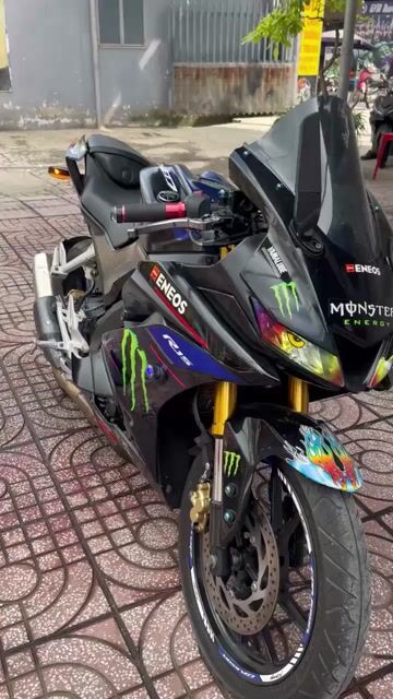 Yamaha R15V3 Đen Côn tay. Mua bán Xe máy tại Thành phố Thủ Đức Tp Hồ Chí Minh được đăng bởi Trần Ngọc hình 1