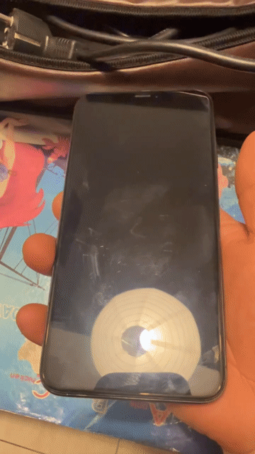 IPhone XS Max cũ trầy nhiều. Mua bán Điện thoại tại Quận Gò Vấp Tp Hồ Chí Minh được đăng bởi Thanh Tâm  hình 1