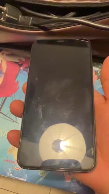 IPhone XS Max cũ trầy nhiều. Mua bán Điện thoại tại Quận Gò Vấp Tp Hồ Chí Minh được đăng bởi Thanh Tâm  hình 1