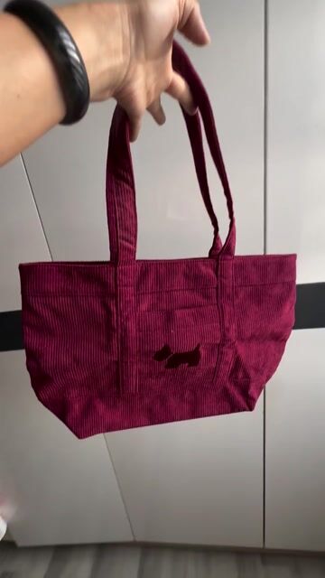 Túi xách đeo vai Nữ Nhung Đỏ. Mua bán Túi xách tại Quận Tân Bình Tp Hồ Chí Minh được đăng bởi Nguyễn Thanh hương hình 1