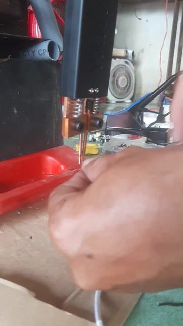Máy hàn cell pin Xanh dương. Mua bán Đồ chuyên dụng, Giống nuôi trồng tại Huyện Châu Thành Tiền Giang được đăng bởi Nguyen Tan Trang hình 1