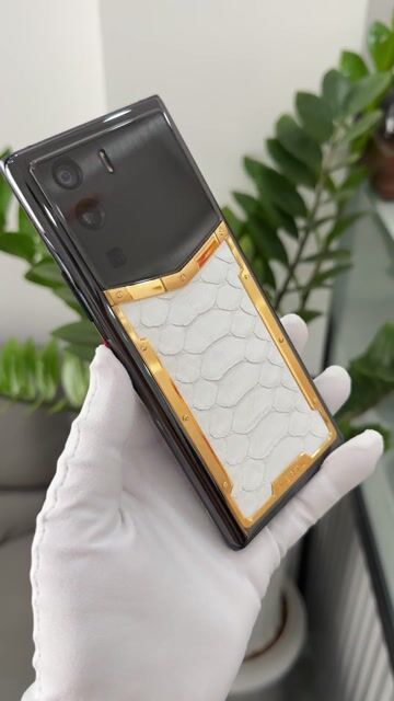 Vertu Meta1 Cuvre Goldent Fullset New 99%. Mua bán Điện thoại tại Thành phố Thủ Đức Tp Hồ Chí Minh được đăng bởi Trung Vertu hình 1