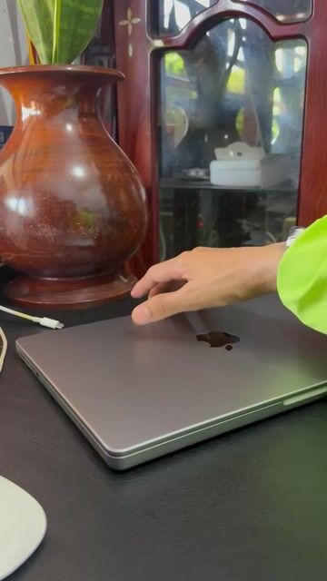 Apple Macbook Pro M1pro 14 inch quà cv và học tập . Mua bán Laptop tại Thành phố Buôn Ma Thuột Đắk Lắk được đăng bởi MUA THEO NHU CẦU hình 1