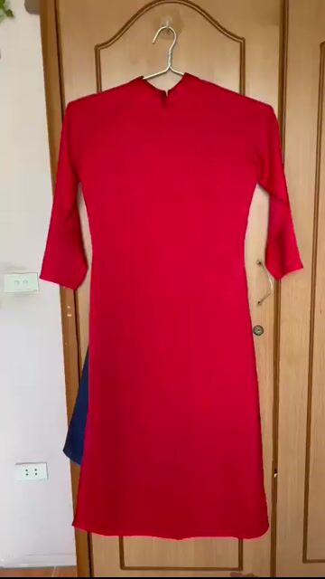 Áo dài đỏ quần xanh hãng Rosemary Clothing. Mua bán Quần áo tại Quận Cầu Giấy Hà Nội được đăng bởi Thảo hình 1